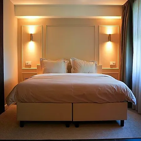 Hotel The Bed & Wellness Sauna, Jacuzzi, Luxury Oisterwijk