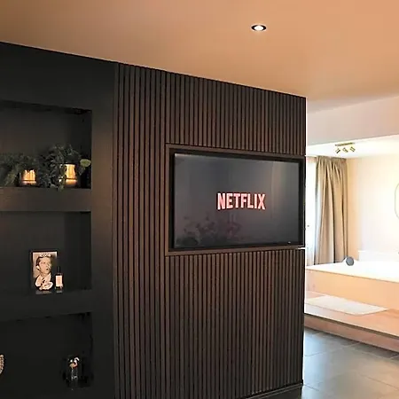 Hotel The Bed & Wellness Sauna, Jacuzzi, Luxury